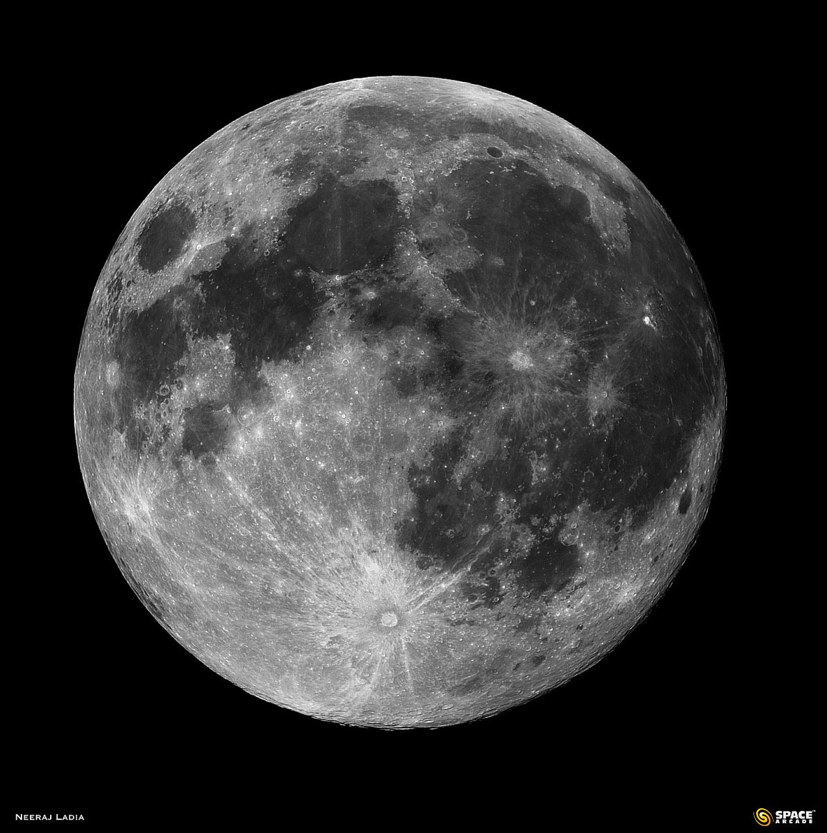 December's Full Moon, also called as Cold Moon or Oak Moon or Bitter Moon! Nights are getting longer and we are approaching Winter Solstice on 22nd Dec! 

Scope: Space Probe 80mm/400mm Refractor
Camera: ZWO ASI178MC
Stacked around 200 quality frames in AS3!