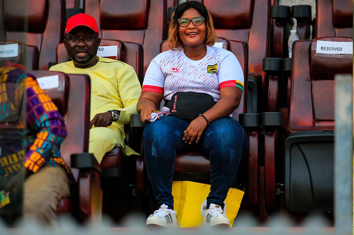 CelebNurse4's tweet photo. My fellow @AsanteKotoko_SC supporters please can we learn or try and understand the dynamics of the game. We need to change our mentality and help the club achieve our goals. Whether win, loose or draw support and motivate the team.
Kudos warriors #AKSC #AriseLetsBuild https://t.co/xbq9I9ee3O