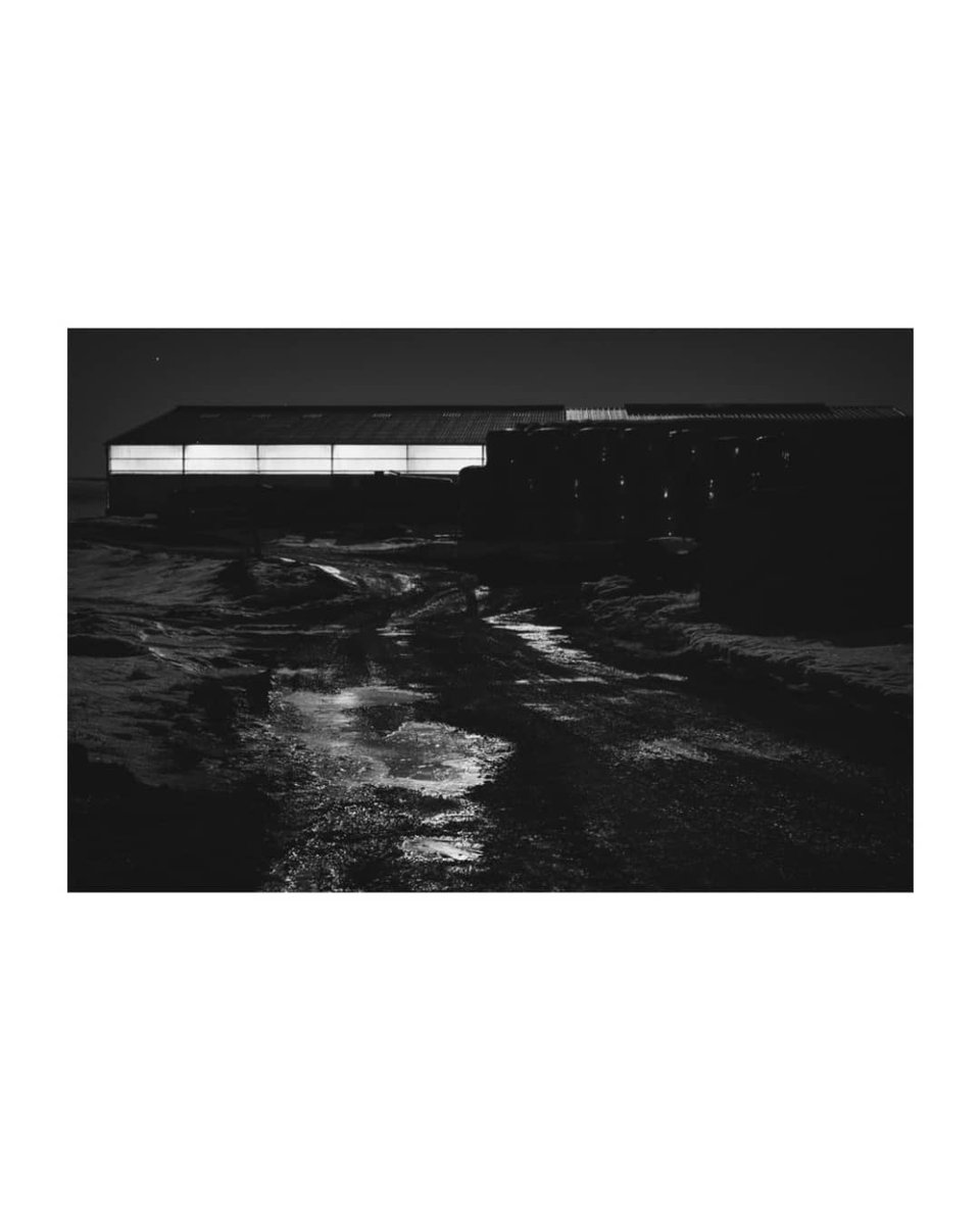 Mamat151's tweet photo. Dans la nuit
#stabulation #elevage #bnwphotography #monochrome #cantal #Agriculture #bnw_captures #photography #photo https://t.co/WlCDvY4Mvx