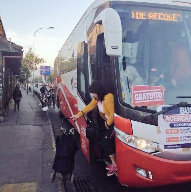 Muni_Recoleta's tweet photo. ¡Vecinas y vecinos! 🚌🚌🚌
En este domingo de elecciones, presidenciales, tendremos buses de acercamiento. Estas serán las rutas:
- Av. Recoleta, desde Santa María a Vespucio Norte. 
- Eje Dorsal
- Eje Av. Zapadores 
- Eje El Salto https://t.co/CDF0LPjwGz