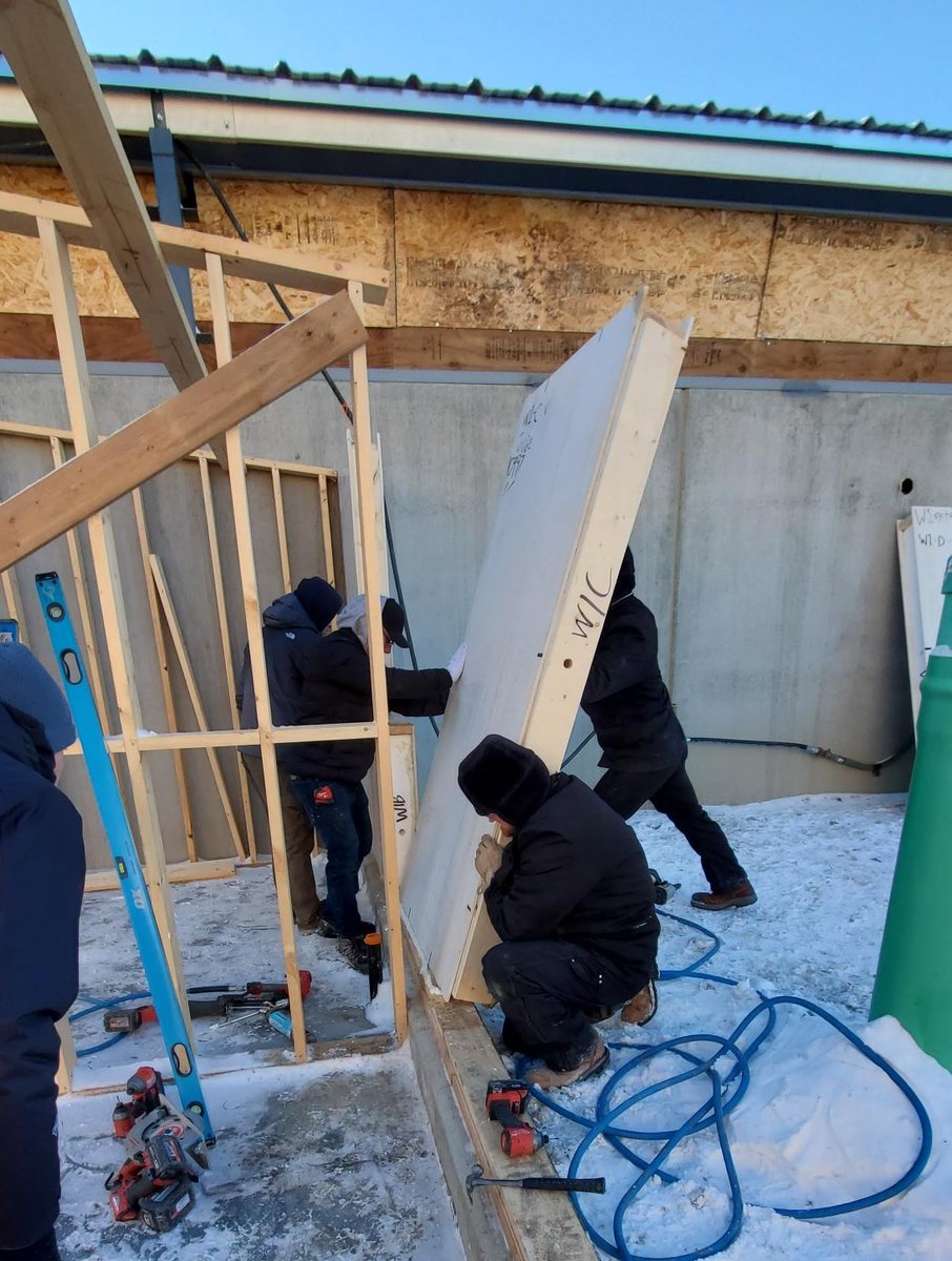 ZS2Technologies's tweet photo. Good thing building with TechPanels goes 3x faster when you're out constructing in the cold! This 2500sq. ft. hog barn will have TechPanel walls and roof. Well done team - you deserve a hot chocolate π
#sustainableagriculture #cleantech #buildingwithsips #greenbuilding https://t.co/yn0BjgVpXC