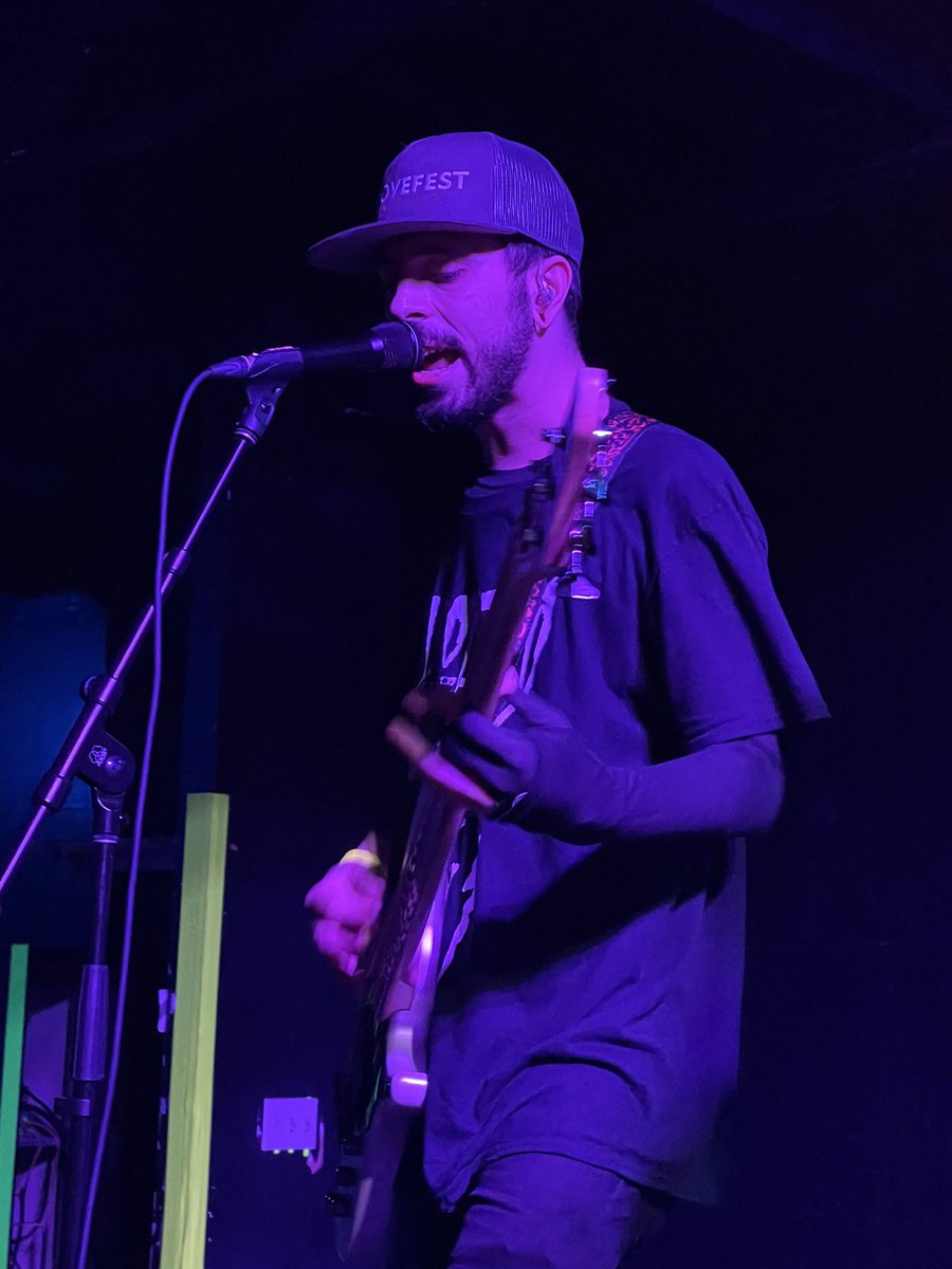 MetalMommaVA's tweet photo. Had a kick ass time last night at @TheCanalClub with the guys in @vrsty_nyc 🤘🏻 If you have a chance to catch them on tour in 2022 DO NOT MISS IT @SXMOctane High energy, superior live performance 💯🎶#VRSTY #VRSTYCULT #CanalClub #LiveMusic #Massive #Shameless #Sick #Soul #Hush https://t.co/TvRCD005US