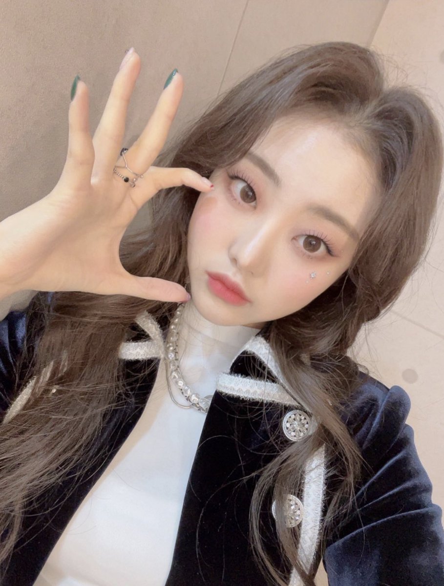 sheonvid's tweet photo. 211218 fancafe update #션 https://t.co/FVAfzXDoHW