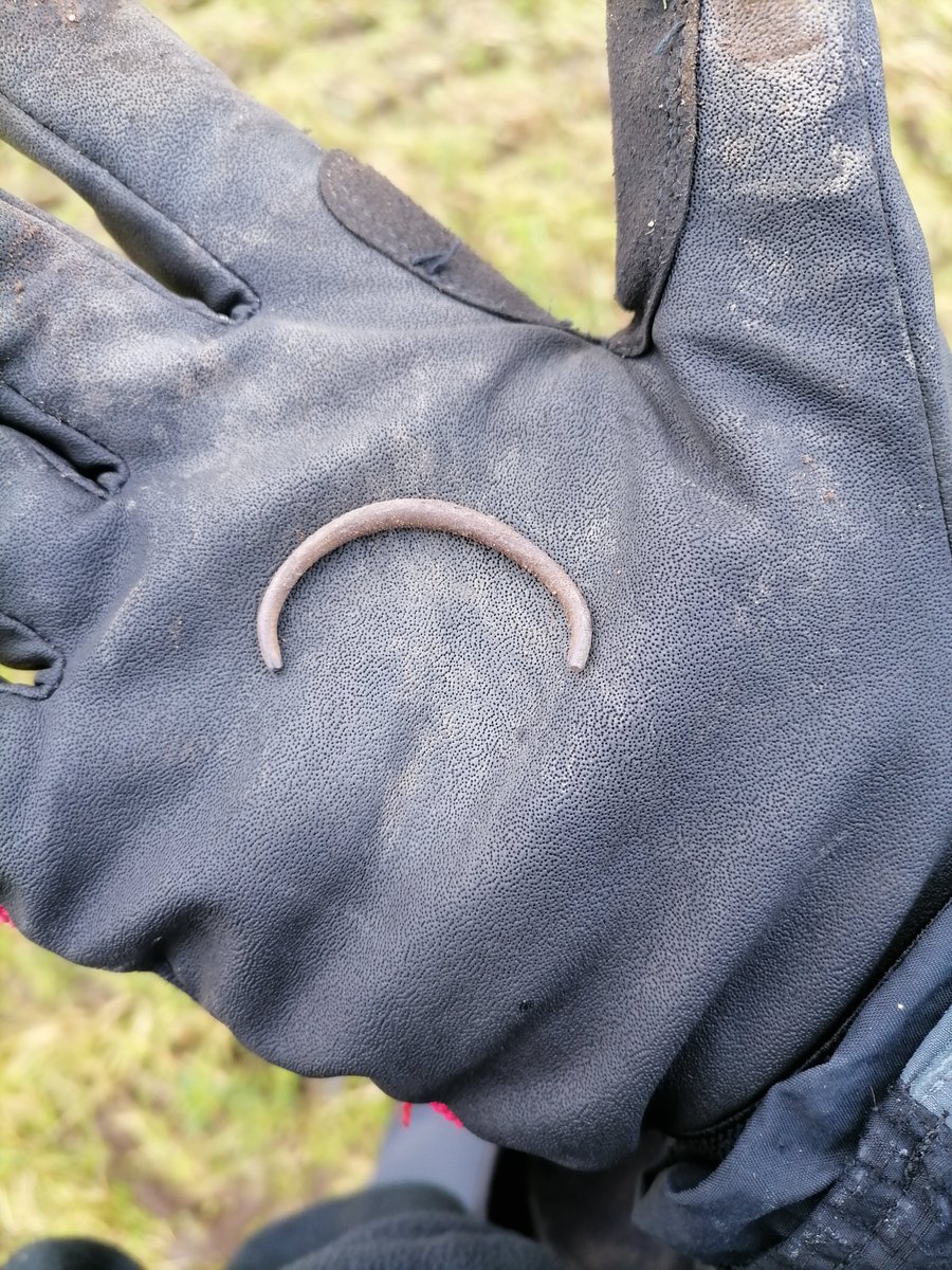 wooltondetect's tweet photo. Up for me today. Think it could possibly be iron age compared to similar things online (https://t.co/GCA78PG2zr)
#metaldetecting https://t.co/UfnPn59WB5
