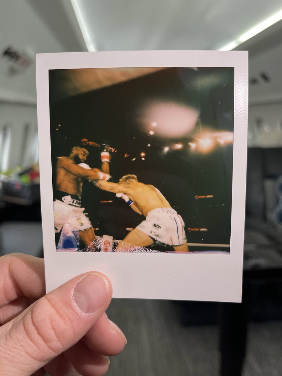 LoganPaul's tweet photo. a jake paul story https://t.co/gB17lDzwPQ