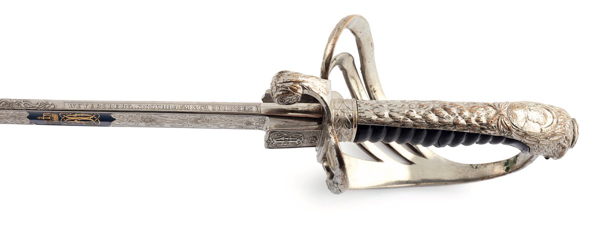 swordscollector's tweet photo. #Romanian 4th #Roșiori #Regiment (#cavalry) #officer’s #sword, with #king #Carol1 of #Hohenzollern-
#Sigmaringen #monogram, an #etched #blade and blued panels &amp; the #effigy of #Princess #Marie of #Romania (#Marie of #Saxe-#Coburg-#Gotha, the #honorific #commander) on the grip. https://t.co/a9pjsuX2el