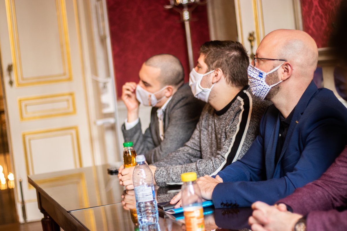 ArnaudLeCM's tweet photo. 03/11 - BESF #GG2X Conference https://t.co/EIbWRFYLOW