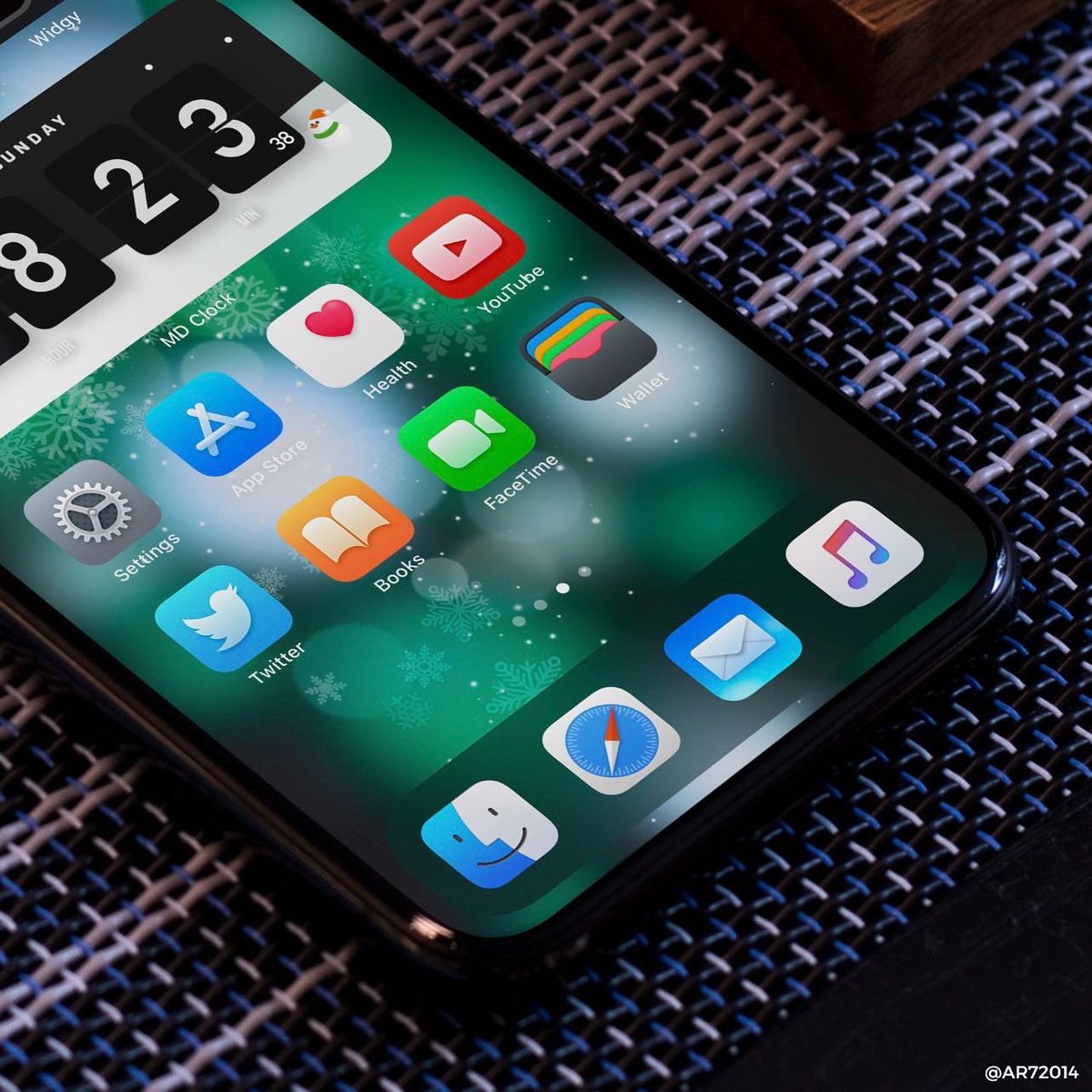 AR72014's tweet photo. #iPhone #wallpapers #homescreen
✨ S e t u p ✨
“for the last Sunday before #Christmas”
🎅🎄
#wallpaper
Christmas (Green) @AR72014
•Theme
Convergence & Big Sur
@molokoapp
Widgets
1) Music Widget @AR72014 (3.0)
https://t.co/ORZteNCvGC
2) MD Clock by @liuyi0922 https://t.co/h86RkICDcG