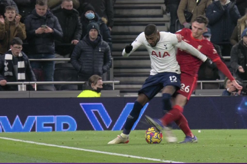 One was a red card, one wasn’t… #TOTLIV