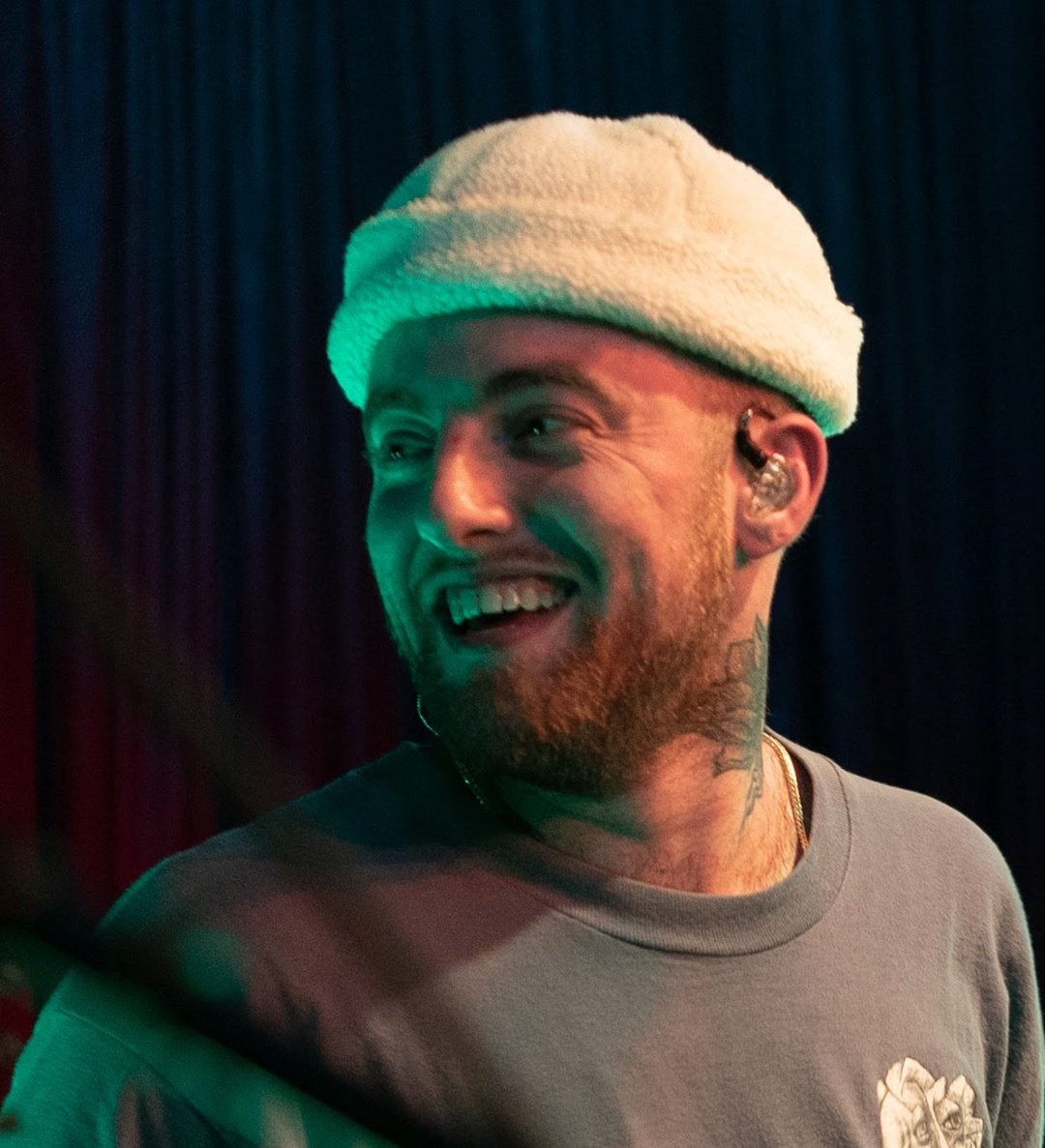 _c_l_o__'s tweet photo. Photos of Mac Miller performing at the Hotel Cafe 
📸 @/andy_choice https://t.co/b0F0JTMxsP