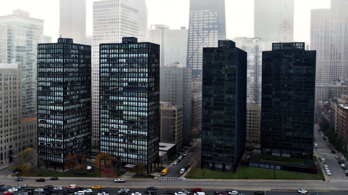 chiarchitecture's tweet photo. The Simple Architectural Idea That Took Over Chicago
Via: @ArchDaily
https://t.co/Ozps8iQVH5
#Chicago #architecture #design #archdaily #secondschool #Mies #modernarchitecture #starchitect https://t.co/wZkEXup1wS