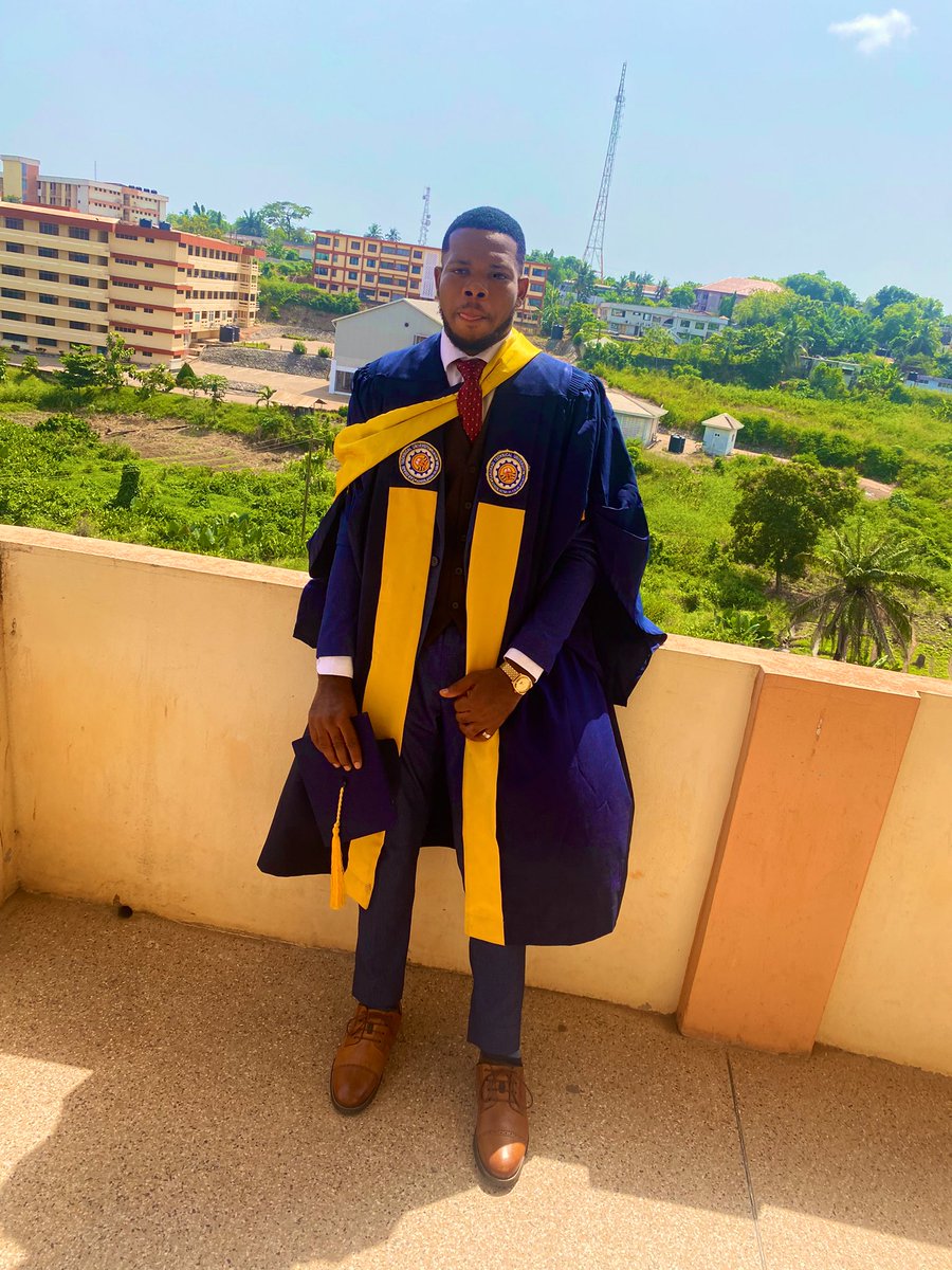 naytan_o's tweet photo. Bachelor of Technology-Procurement Management ✅
1st class Cert, Photoshoot fresh, Looking like wealth...I’m ‘bout to call the paparazzi on myself 👨🏽‍🎓🎉 https://t.co/9IgKLWHptF