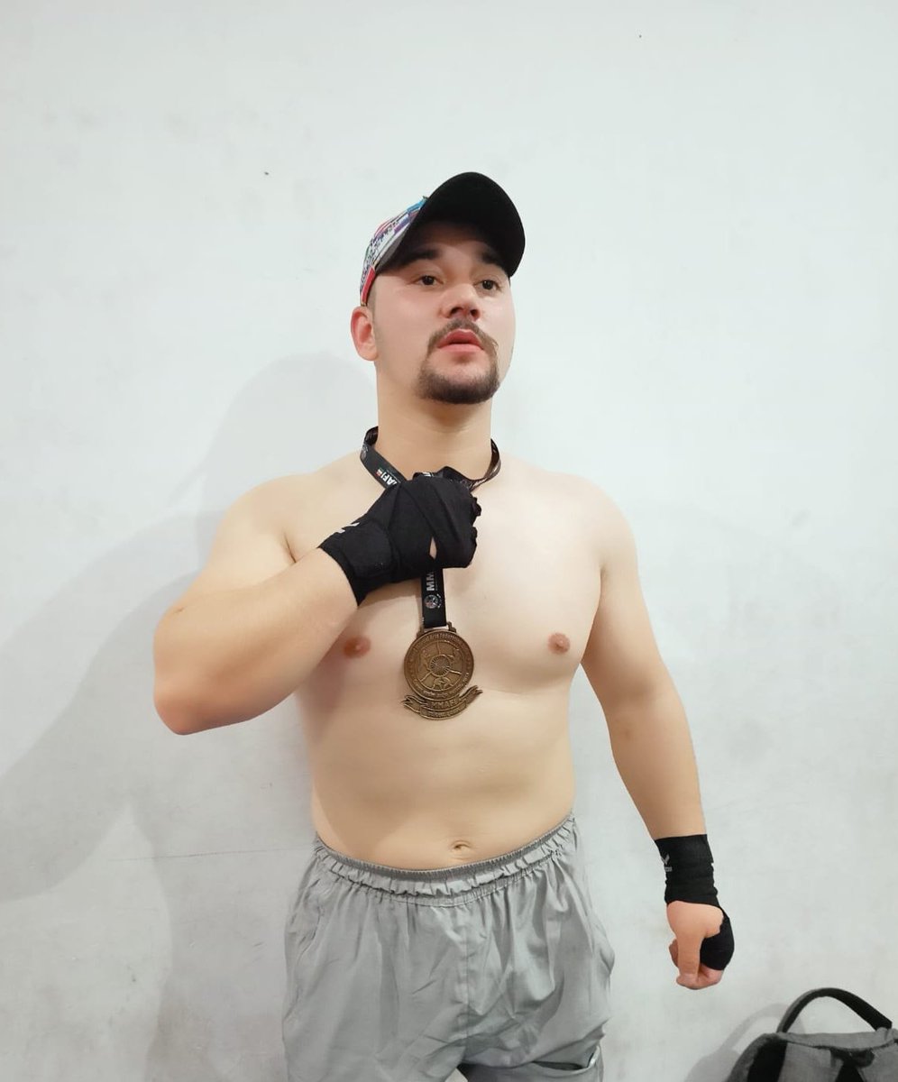 ExpressKargil's tweet photo. Murtaza Ali khuddam won gold medal for Ladakh in 79 Kg Category MMA at Mumbai, organised by MMAFI.
@lg_ladakh @jtnladakh @SajjadKargili_ @GulistanLadakh_ @akashvanisports https://t.co/XF060BnEjv