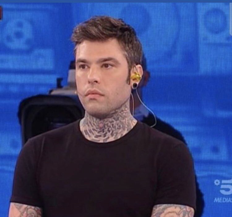 IdaMartone's tweet photo. La faccia di chi ha dimenticato la coreografia 
@Fedez #Amici21 #fedez https://t.co/lTJCSIDIdm
