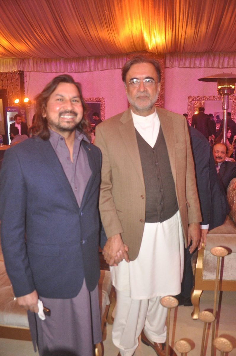 MyraPatras's tweet photo. انجم بٹ صاحب کے بیٹے کے دعوت ولیمہ میں سابق وزیراعظم پاکستان پیپلز پارٹی راجہ پرویز اشرف،قمر زمان قائرہ،صدر لاہور پیپلز پارٹی اسلم گل،چوہدری منظور،نائب صدر پنجاب پیپلز پارٹی مینارٹی ونگ ایڈون سوتہرا نے خصوصی شرکت کی https://t.co/rnzzhBex7R