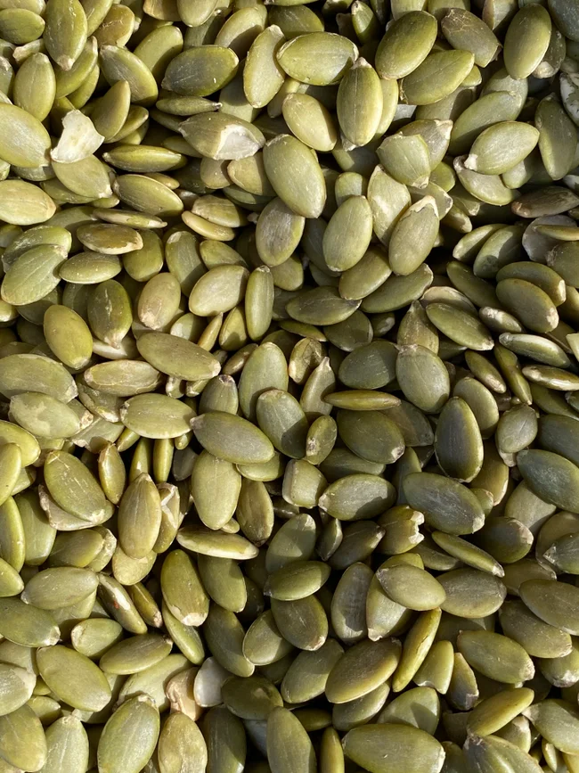 Pablo Salas nos recibe en Amaranta, un escondite culinario de Toluca. Pablo prepara una col con pipián verde, mientras habla con Gabi sobre su restaurante, su familia y lo que es la comida mexiquense. Manu Nna aprende a hacer una nueva receta de pipián.
sptfy.com/chefentucocina…