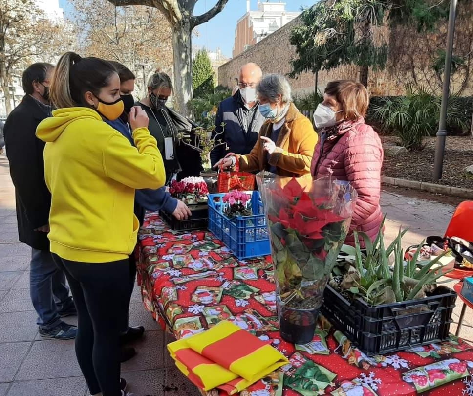 PD_Reus's tweet photo. Seguint amb els actes de @la_marato, al migdia, concert i fideuada al Barri Niloga de #Reus organitzat per l'Associació de Veïns Reus Nord. Gràcies pel vostre compromís. https://t.co/txrp1LroSX