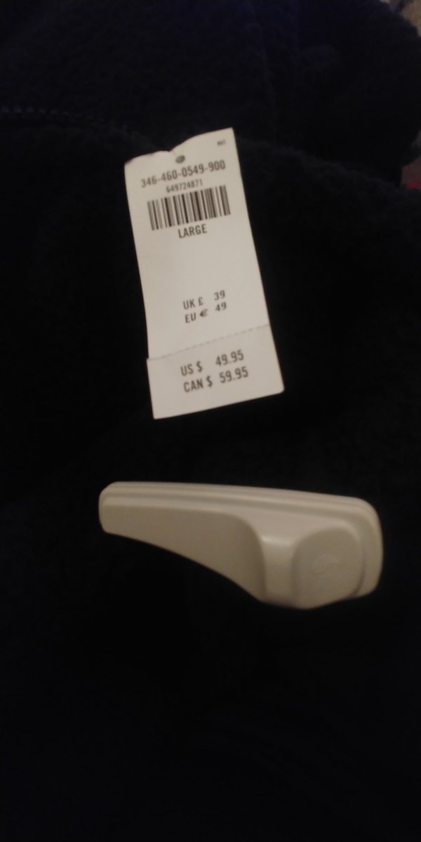 Bisoner's tweet photo. @GillyHicks Hello. Wonder if you can help. I brought a hoody top from your Florida Mail store yesterday. When i got home to the uk today i found a security tag in the garment. What can i do? https://t.co/H6WzbZC3nH