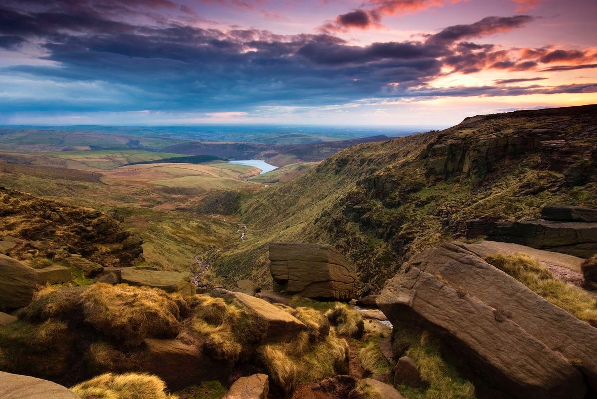 countrywalking's tweet photo. #OnThisDay 90 years ago, Benny Rothman leads a mass trespass on #KinderScout

Around 500 young ramblers converge on the Peak District's highest ground to demand access rights to Britain's uplands. The trespass was immortalised in Ewan MacColl's folk song 'The Manchester Rambler'. https://t.co/6XGLu4TaOy