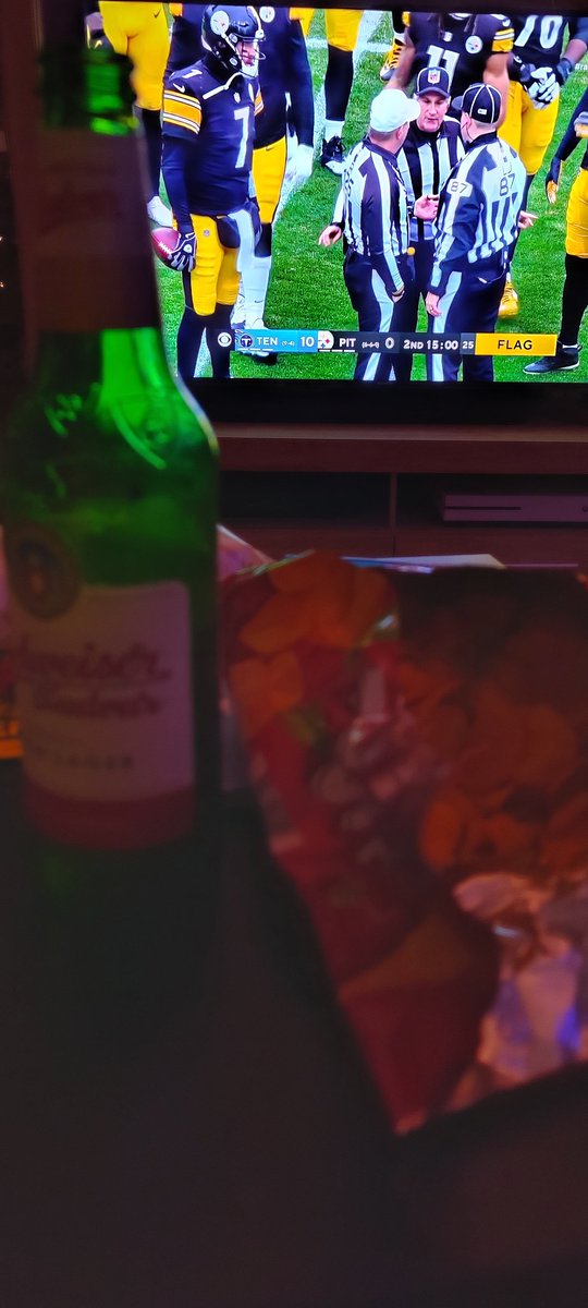 SebastianWilm's tweet photo. @ranNFLsuechtig mit Bier, Chips und NFL
Erst vor kurzem habe ich entdeckt, wie geil dieser Sport ist... Und sofort addicted��� https://t.co/S1B93orAwA