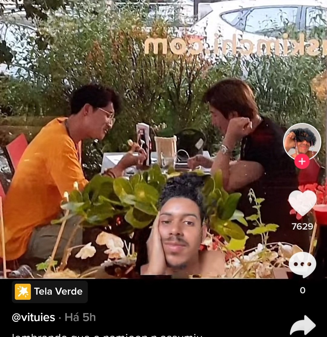 mazedbybts's tweet photo. Namjoon's mysterious boyfriend https://t.co/e10y1RfnVX