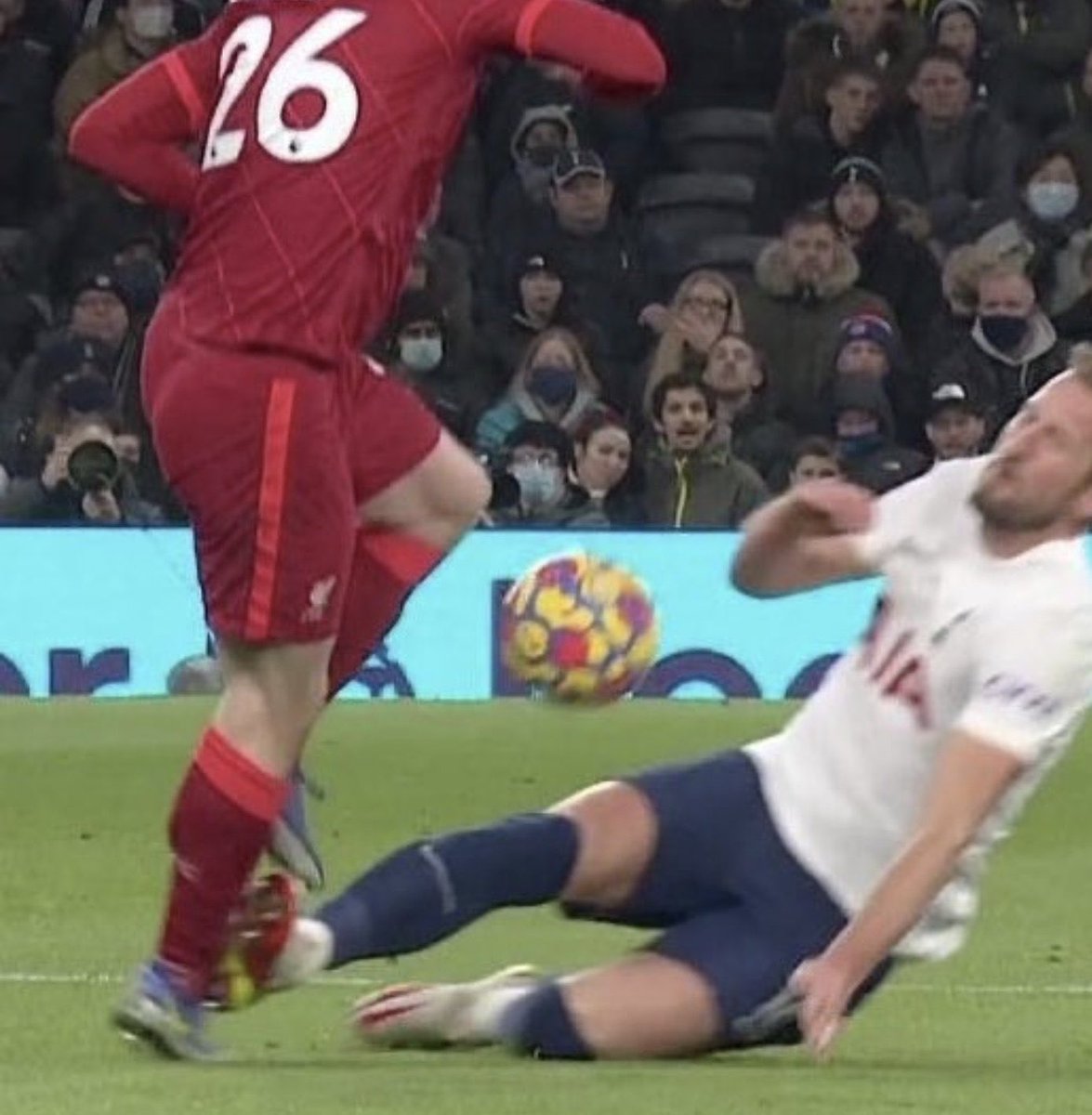 عايزين تدو الدوري للسيتي من دلوقتي 🤷‍♂️🤷‍♂️🤷‍♂️