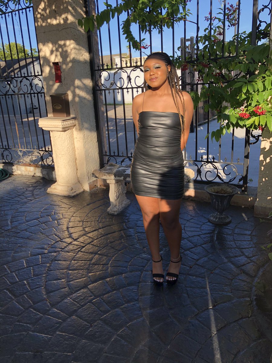 dij4raybae's tweet photo. I been fine, too confident...I don’t need your compliment 😛🖤 https://t.co/J79E2vAovR
