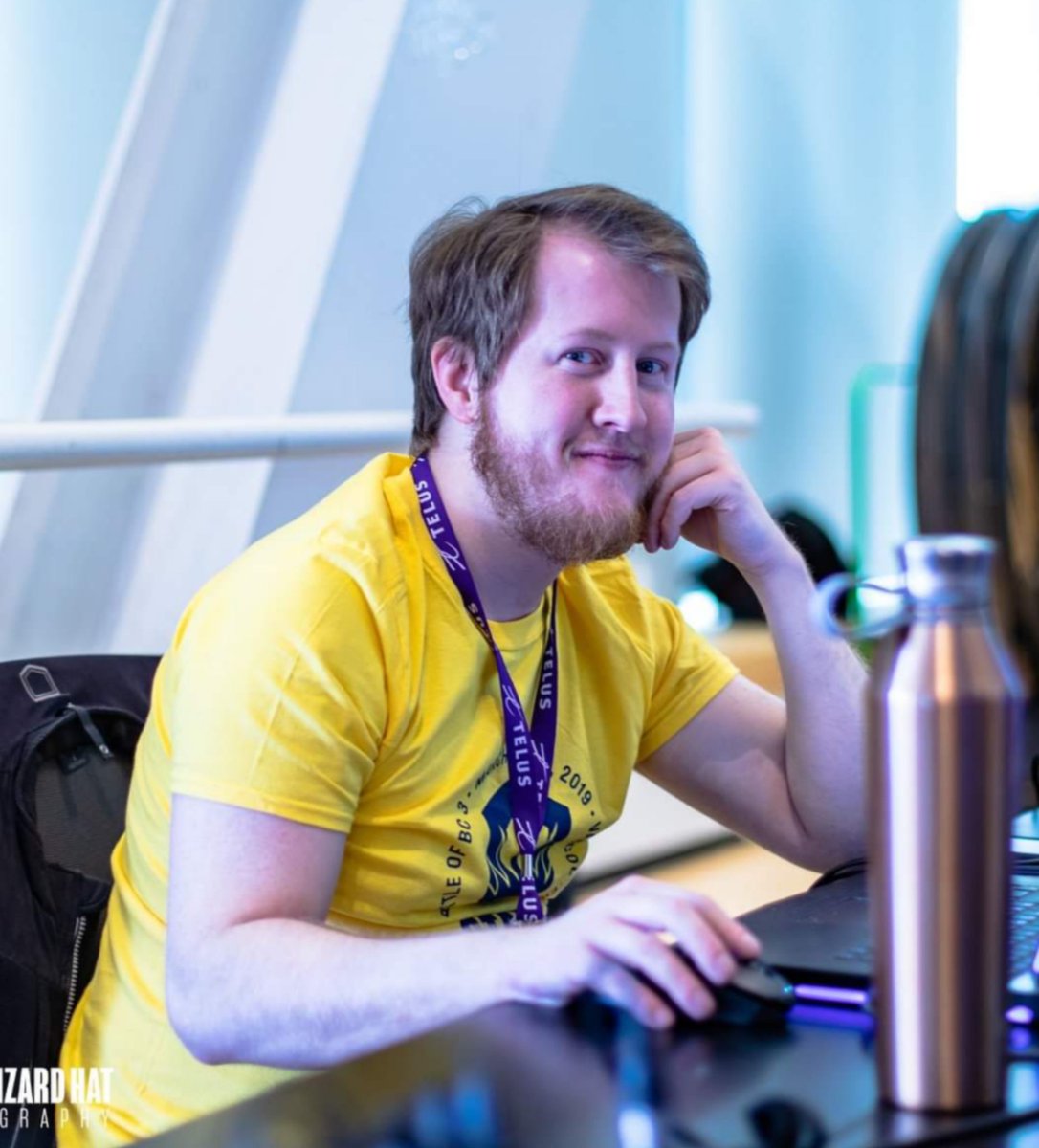 InternetSandman's tweet photo. Old pic for reference

In the past year and a half, I went from 180lbs, down to 140, and now I'm up to 155 

I also finished this semester with an A in my English course and an A+ in my programming course, gonna be going full time next semester

So excited to be on this new path https://t.co/DJ7MvqRZwG