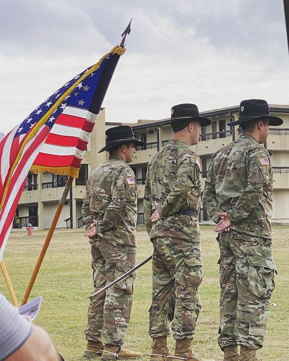 1stSQDN7thCAV's tweet photo. On Friday, Comanche Troop conducted their change of command with outgoing Commander CPT John Uvina and the incoming Commander CPT Christian Carrasco. We would like to thank all our distinguished guests, friends, family and veterans who attended the ceremony! #SeventhFirst https://t.co/XO3onQm4Gk