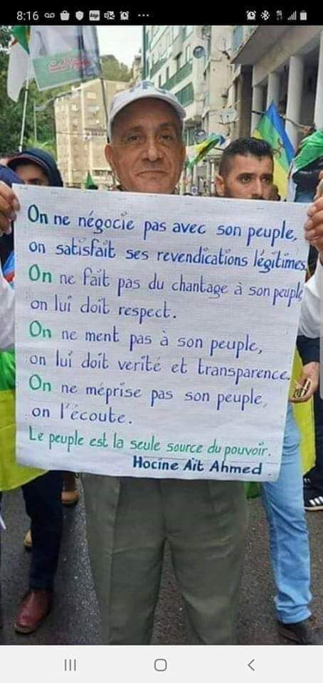Pierre60037693's tweet photo. Makintosh:"oui papa tu voyage encore,tu sais qu'on a jamais fêté Noël ensemble ?oh mes enfants si je ne voyage vous n'irez pas à l'école vous ne mangerez pas non plus"
Yango tozozela papa azonga pour que tozongela gratuité scolaire na kolya bien na ngandajika . https://t.co/RX6zdtciDv