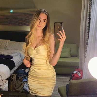 cerysevansx's tweet photo. #NewProfilePic https://t.co/SDoHq6MUyB
