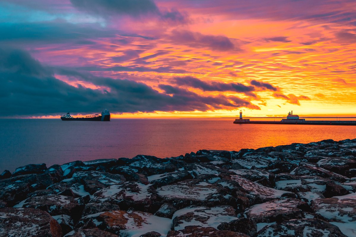 TheJvandy's tweet photo. Duluth mornings https://t.co/muil9KKUCT