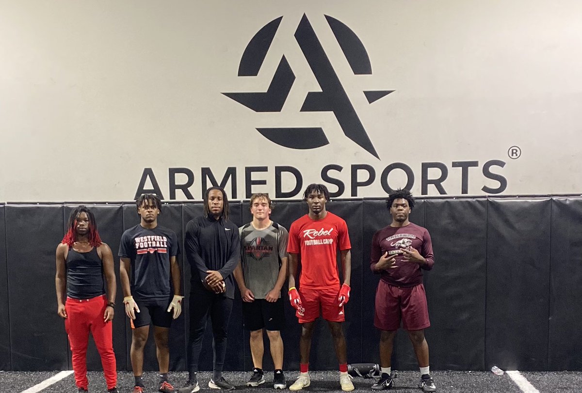DonnieBaggs_'s tweet photo. We got busy today - come join #LBuniversity @blaylock_23 https://t.co/M4AB5igkgD