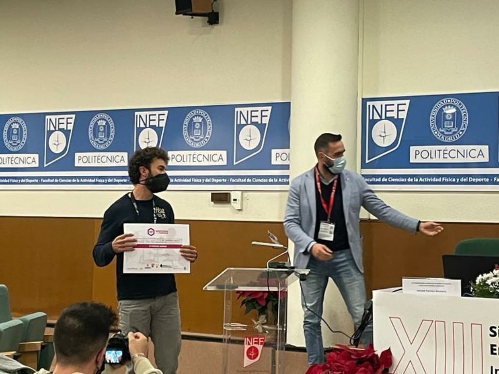 Aprendizaje y Control Motor (@motorcontrolumh) on Twitter photo Gran fin de semana para nuestros doctorandos en el <a href="/inefmadrid/">FCCAFyD (INEF). UPM</a>, presentando algunos de los trabajos de nuestro lab en el @simposiofuerza. Además, un póster presentado por Alejandro Oliver obtuvo un reconocimiento como tercer premio por parte del tribunal.
A seguir chicos! 🏋♀️ Gran fin de semana para nuestros doctorandos en el <a href="/inefmadrid/">FCCAFyD (INEF). UPM</a>, presentando algunos de los trabajos de nuestro lab en el @simposiofuerza. Además, un póster presentado por Alejandro Oliver obtuvo un reconocimiento como tercer premio por parte del tribunal.
A seguir chicos! 🏋♀️