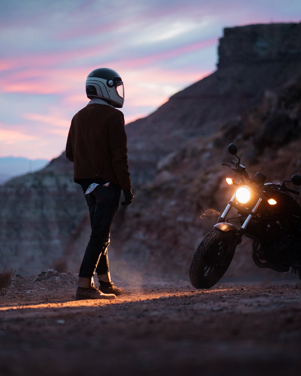 ericmatt96's tweet photo. Night rider https://t.co/Y5LgmoUf2p