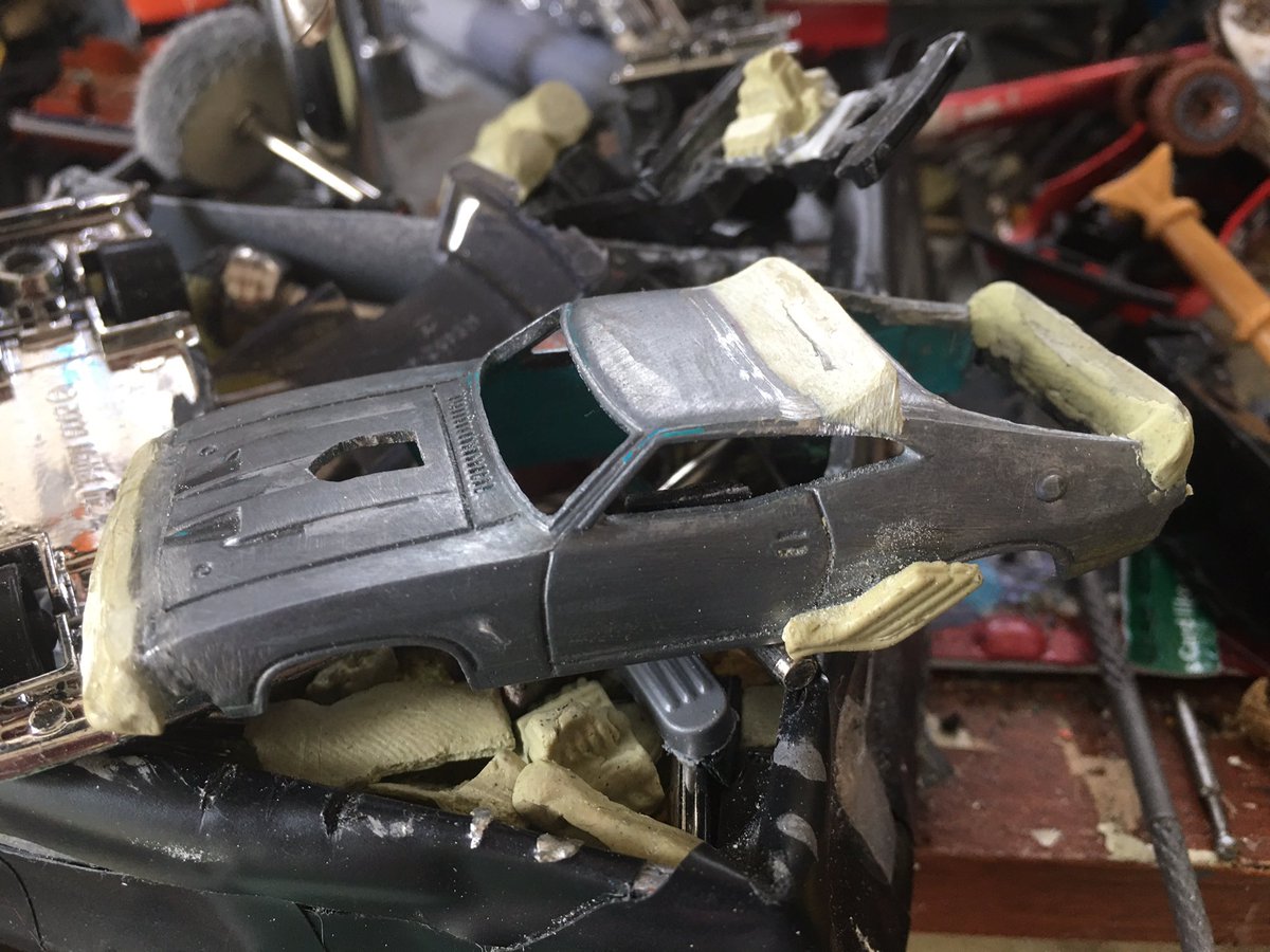 ShadowFoxCospl1's tweet photo. War Rig 5 complete and I’ve also glued and sculpted the fin onto the Road Warrior Interceptor now I’m just waiting on the sculpting time cure so I can sand it down. Once it’s all done it’ll get base coated in black.
#WarRig #V8interceptor #RoadWarrior #Toycommunity #Gaslands https://t.co/26XKJx3N10