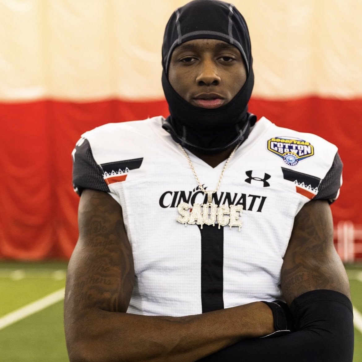 UCUniforms's tweet image. First look at the #Bearcats white unis with Cotton Bowl patches!

via @iamSauceGardner / IG