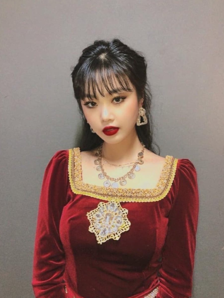 soojinspost's tweet photo. [#수진] Helloo Neverlandyuu💜 Eat something delicious for dinner~~

[https://t.co/EMsQc0xYKD] https://t.co/zJ6J4KgUe1