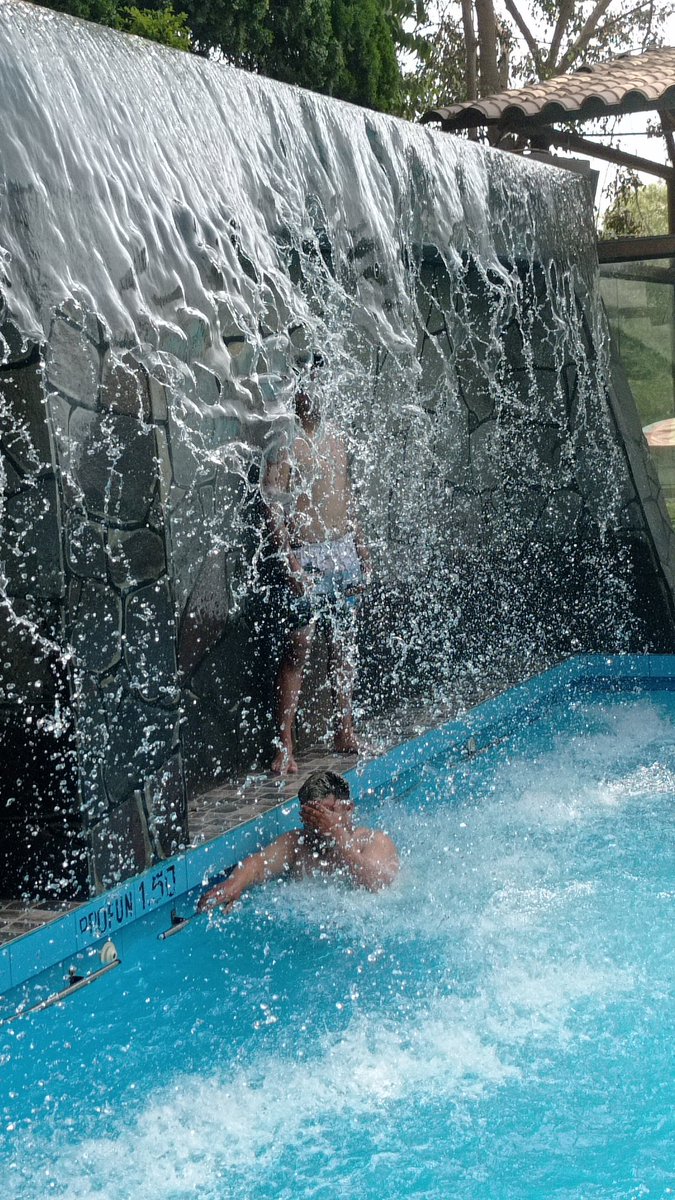 Así me caen tus mentiras ....!!!!!