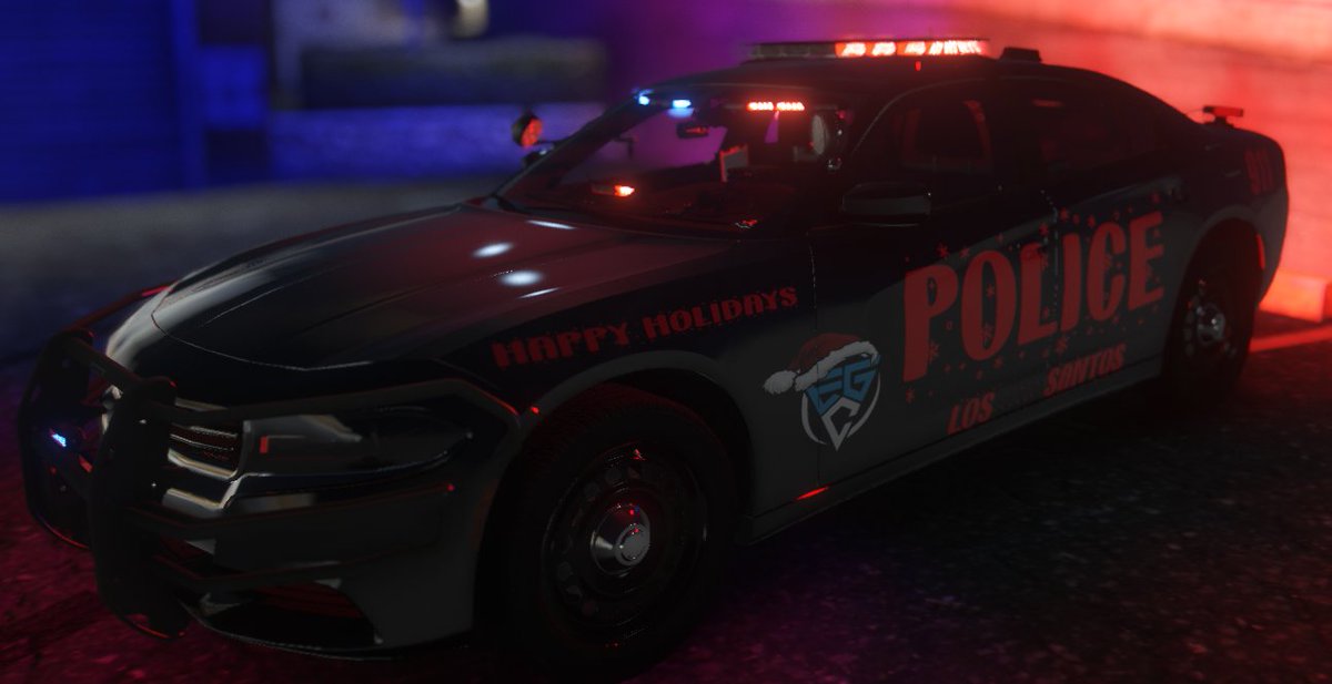 RpEvolve's tweet photo. Thanks to the great work from Elmo we have our very own Christmas custom PD cars! These livery look absolutely amazing, what one do you prefer! #RP #GTARP #EVOLVERP https://t.co/lThRZiL1Jp