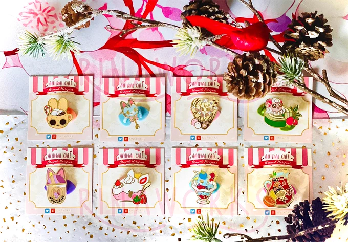 🎄RTs appreciated🎄

IT'S TIME!! ACNH Food Pun Pins &amp; gold foil stickers are up in the shop, available worldwide! +Bonus Raymond in Boxes pin announcement dropping TODAY✨Grab yours now! (Link below) 
