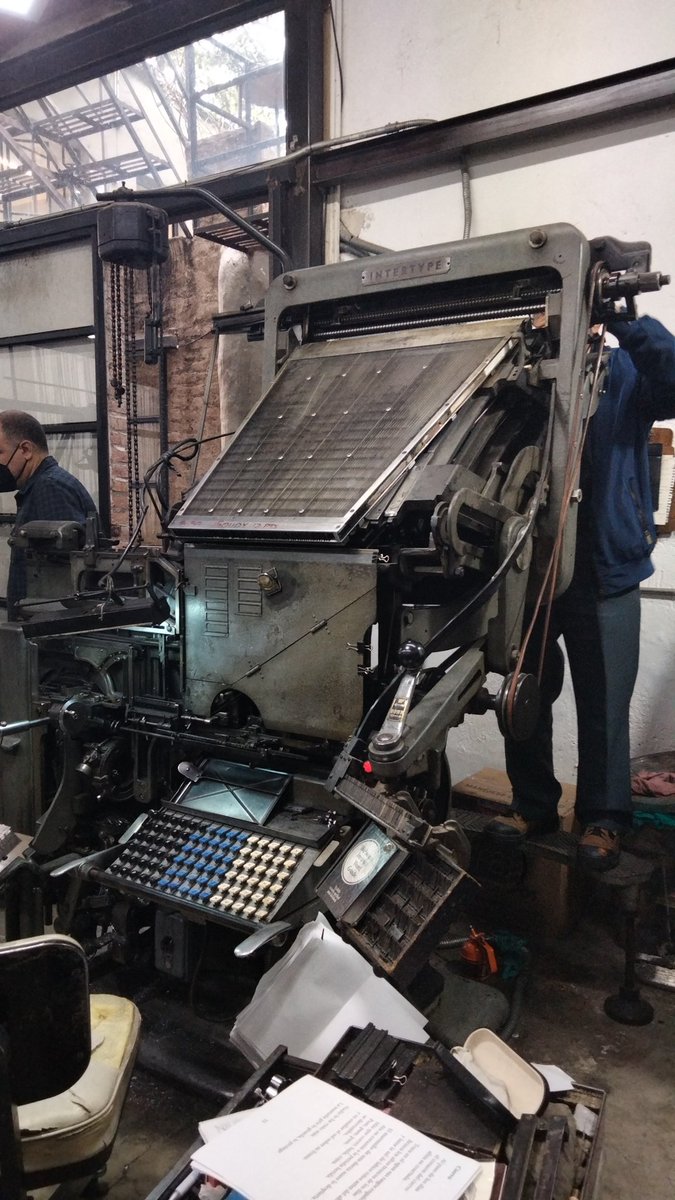 Ayer en <a href="/casaimpronta/">Impronta Casa Editora</a>  un recorrido, la posibilidad de aprender y ver un proceso centenario.