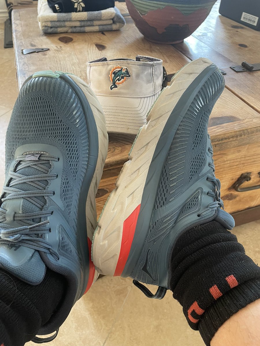 jtcascone's tweet photo. #HOKAONEONE #TimeToFly and #Timetorecover. Love my HOKA’s https://t.co/5EP3RY5Hqx
