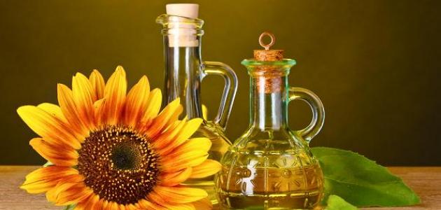 أفضل الزيوت النباتية للطبخ 
📌زيت زيتون
📌زيت دوار الشمس
📌زيت الافوكادو
باقي الزيوت انتبه منها 
مثل
⛔ زيت الذرة 
او ⛔الكانولا 
ستلاحظ فرق السعر في الغالب الزيوت المضرة تكون رخيصةوسعرها مغري وعليها عروض في دائماً