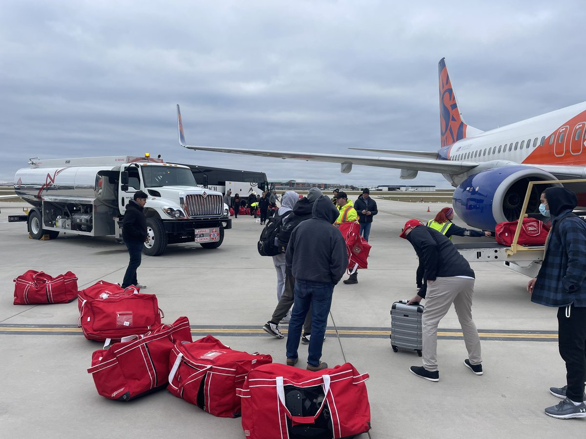 FerrisFootball's tweet photo. The Champs have landed back in West Michigan at GR airport! https://t.co/ieNRcJRCZi