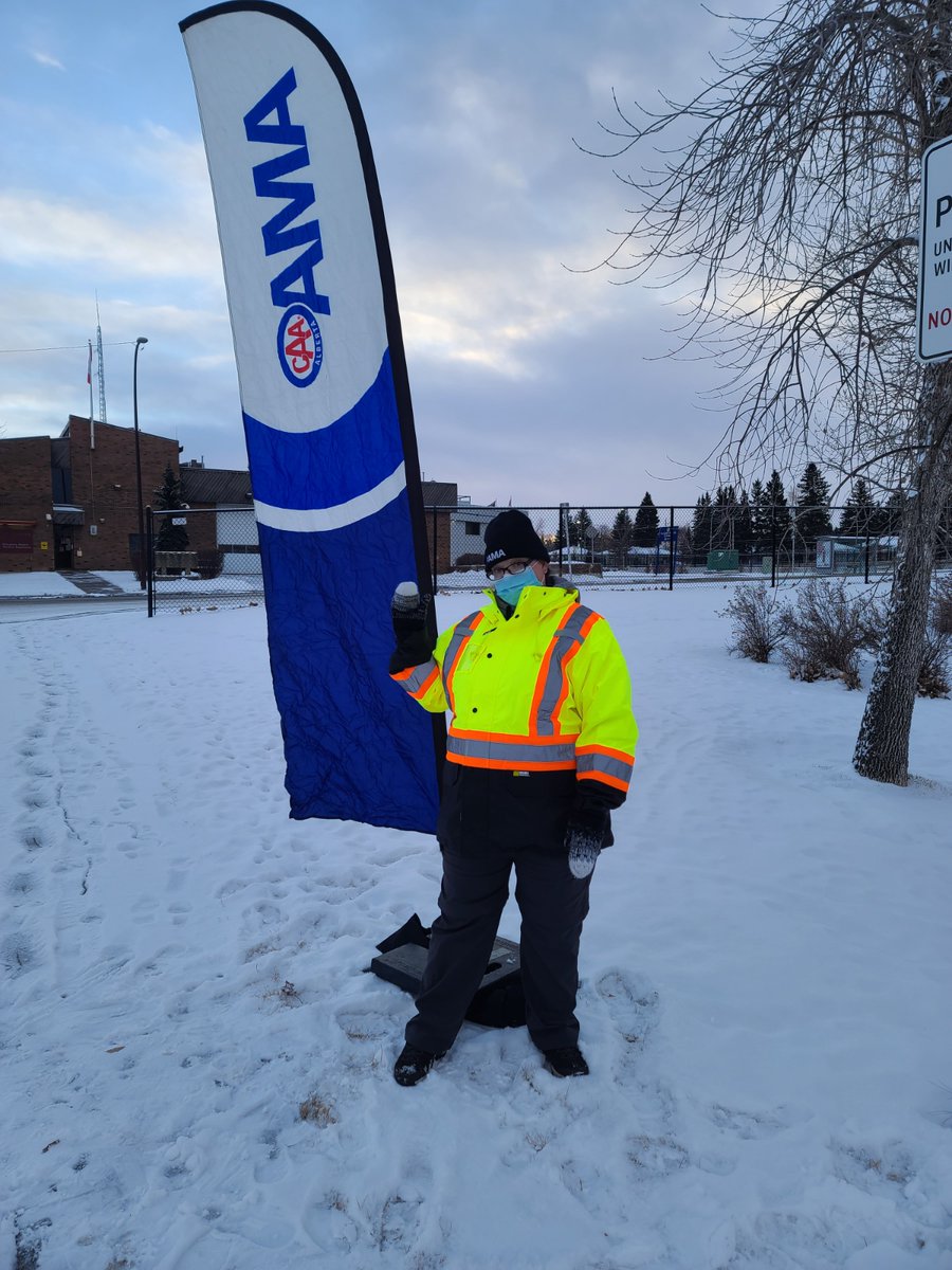 AMAcommunity's tweet photo. Our #StackToSackHunger food drives are going strong in #yeg and #yyc! Come on down and drop off your @CalgaryFoodBank and @yegfoodbank donations!
Info: https://t.co/mmqTUW8dOa
#FillOurFleet https://t.co/d5OIXDofBq