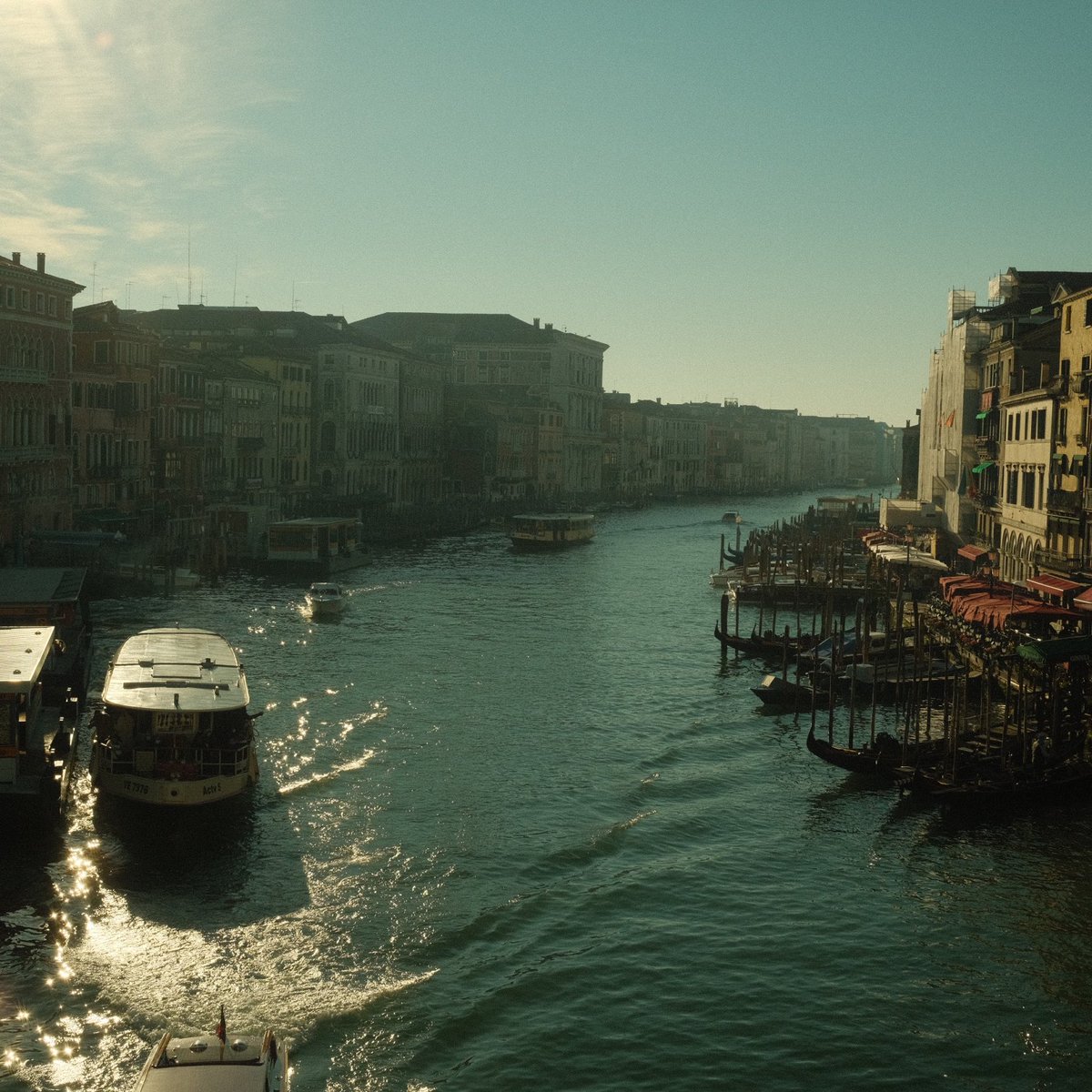VeneziaFC_BE's tweet photo. Un dimanche à Venise. 📸 https://t.co/aExVVuUCW4
