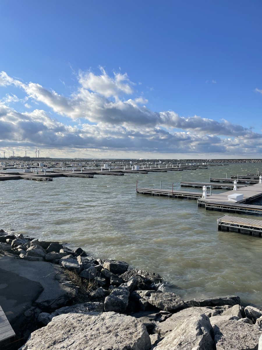 CharliesBY's tweet photo. Quite the storm, we will be closed today, but the harbor survived. A special thanks to our beloved Harbor Master Mr. Keith his forethought allowed our harbor to survive without any major damage. #TeamKEEF https://t.co/ds61rmIHlk