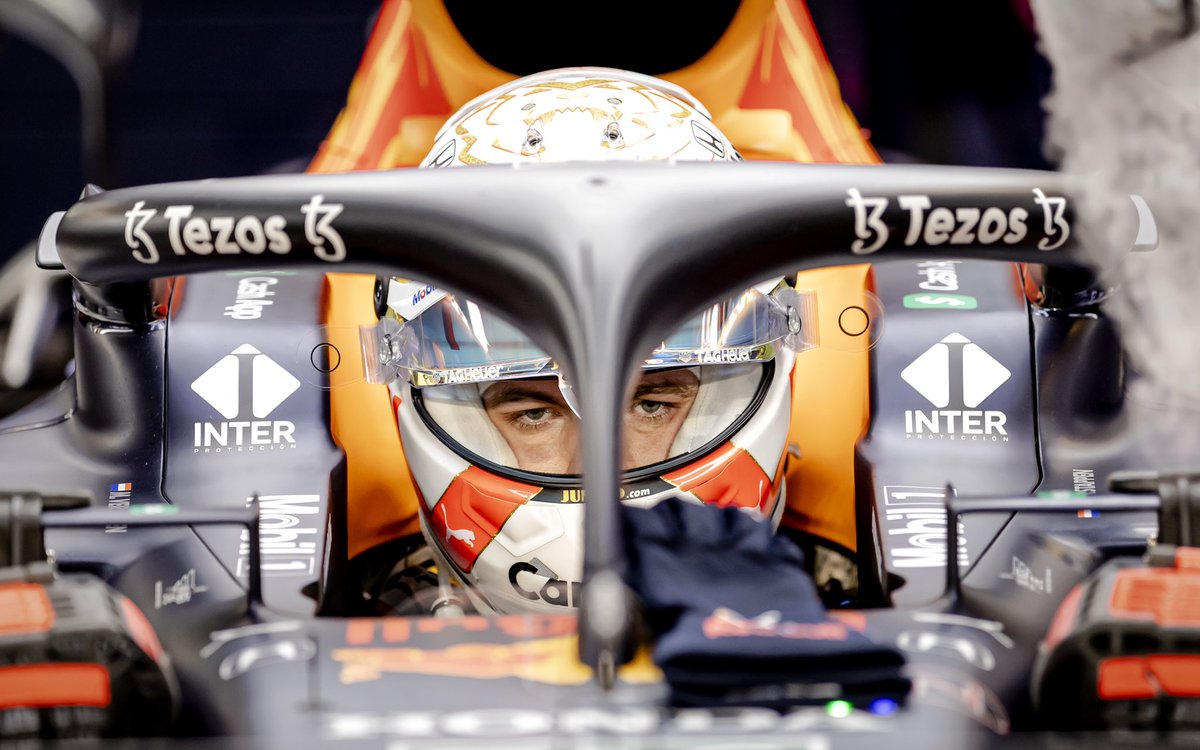 koninklijkhuis's tweet photo. Koning Willem-Alexander en Koningin Máxima feliciteren Max Verstappen met het behalen van het wereldkampioenschap Formule 1:
https://t.co/ofKBNKtuaH https://t.co/XxyIFKLzui