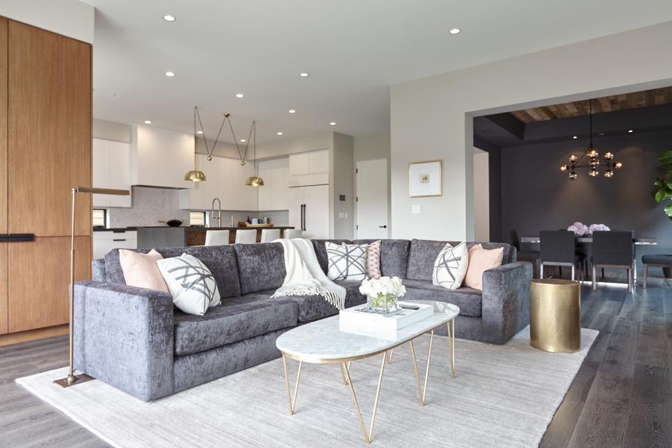 DMMatia's tweet photo. Metallic accents work well in a #livingroom with a gray sectional. #decortips  https://t.co/b1sF0theA6 https://t.co/pZT9W3Cl1K
